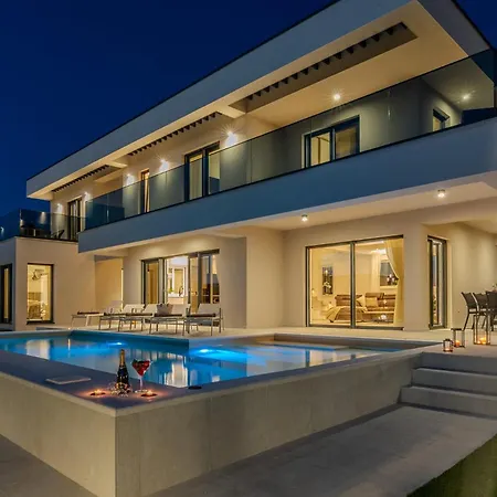 别墅 Brand New Orca-premium Luxury With Heated Saltwater Pool