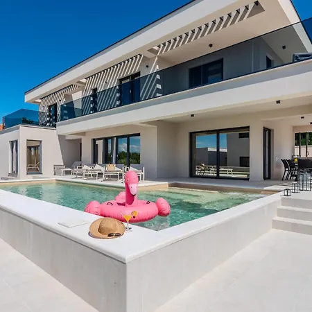 Brand New Orca-premium Luxury With Heated Saltwater Pool 普利拉卡