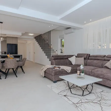 Brand New Orca-premium Luxury With Heated Saltwater Pool * Privlaka (Zadar)