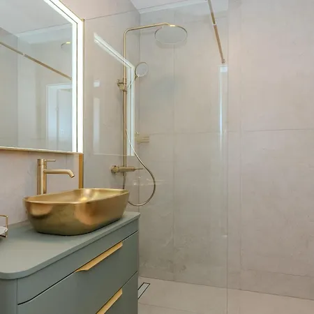 Brand New Orca-premium Luxury With Heated Saltwater Pool *