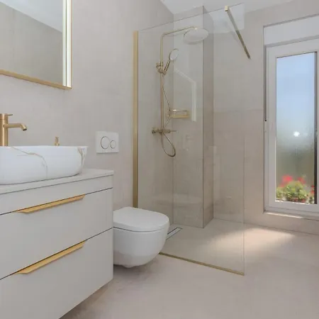 Brand New Orca-premium Luxury With Heated Saltwater Pool Villa *